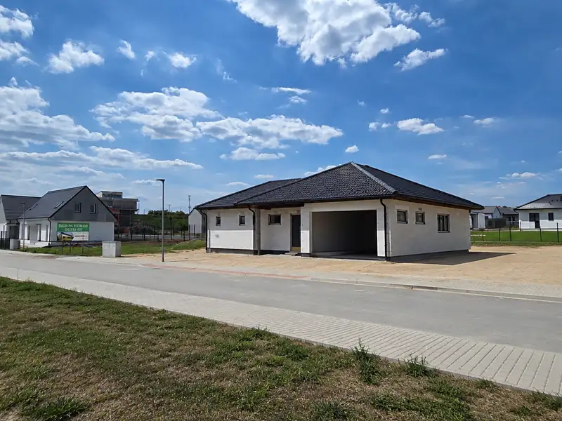 Prodej rodinného domu 165 m², pozemek 662 m², Velké Pavlovice – náhled fotky 2