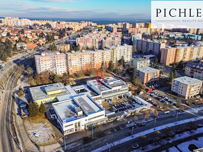 Pronájem kanceláře 650 m² — photo 2