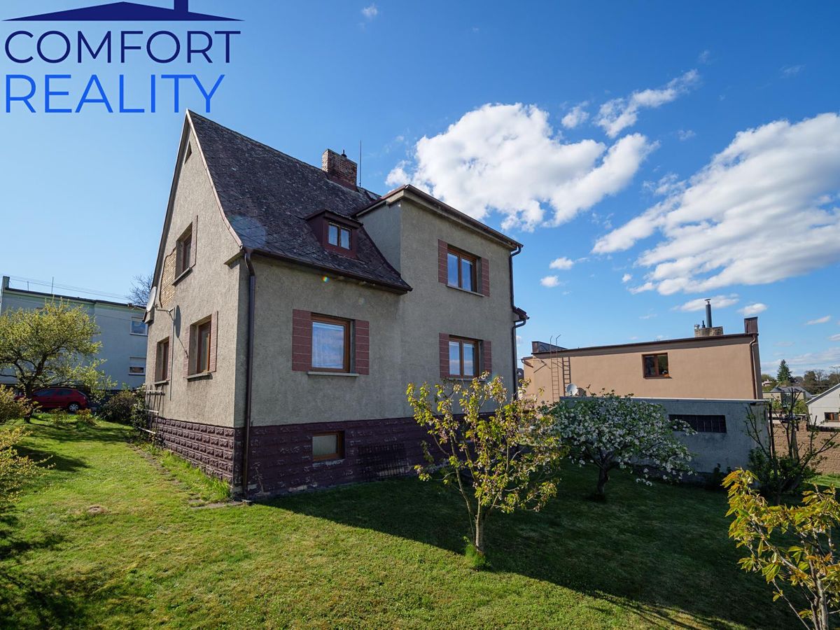 Prodej rodinného domu 250 m², pozemek 666 m²