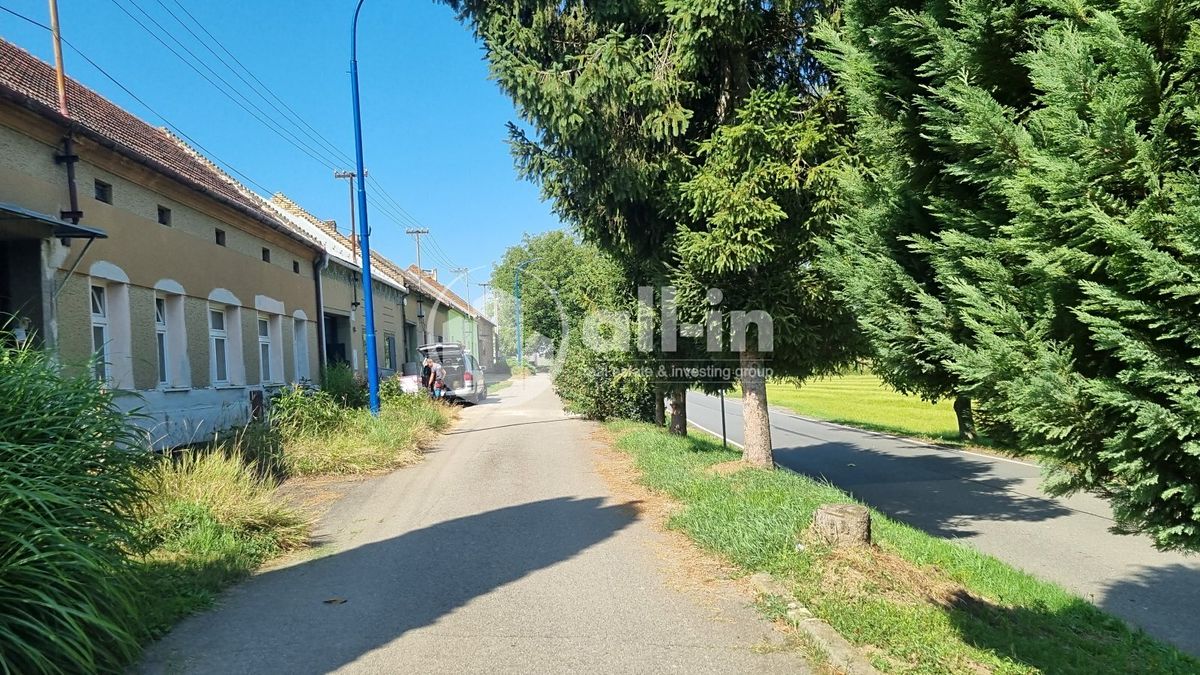 Prodej rodinného domu 70 m², pozemek 1145 m² – fotografie 2