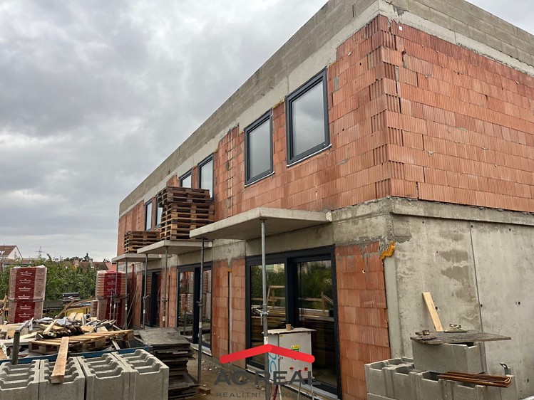 Квартира 4+kk на продаж, 109 м² (9 з 10)
