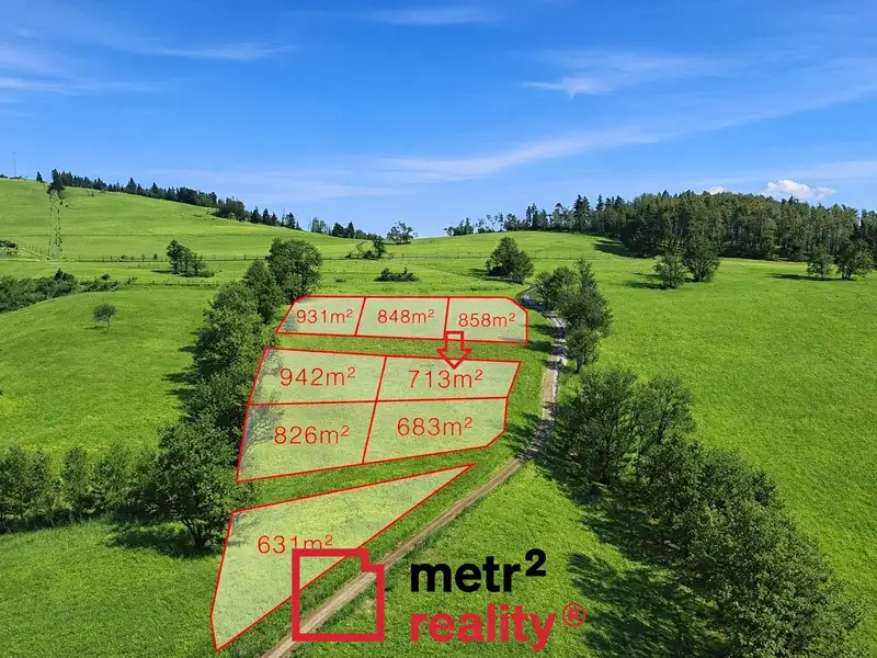 Prodej stavebního pozemku 713 m², Staré Město – náhled fotky 1