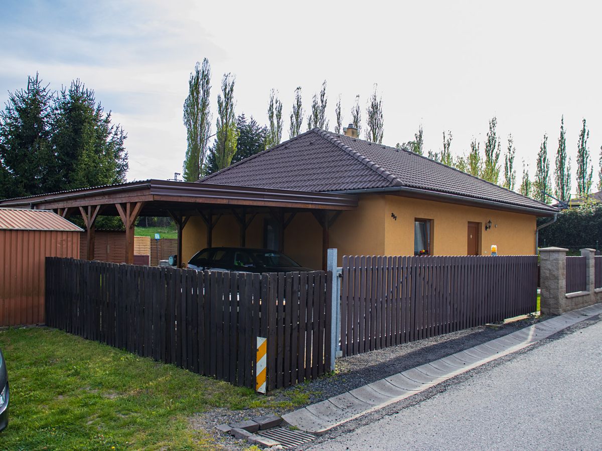 Prodej rodinného domu 98 m², pozemek 1350 m²