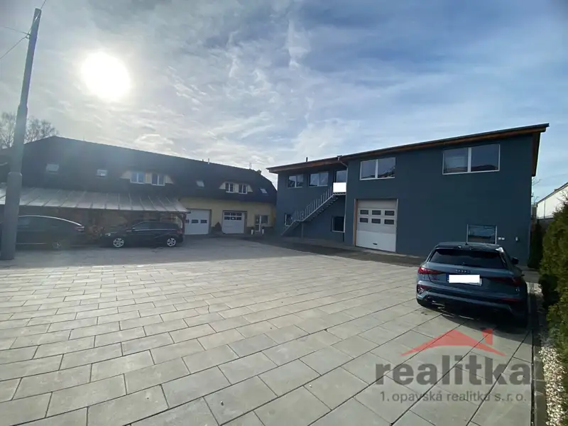 Prodej obchodního prostoru 701 m², Opava – náhled fotky 1