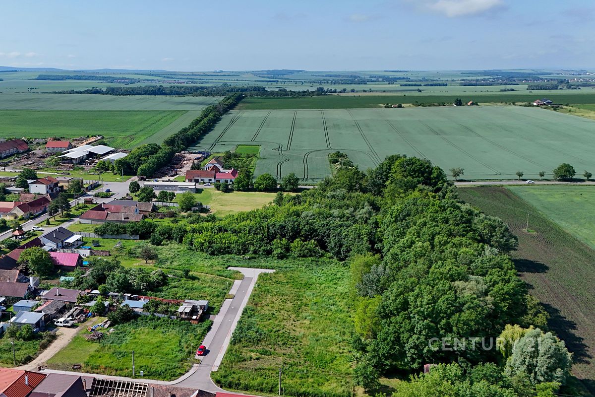 Prodej stavebního pozemku 1000 m² – fotografie 2