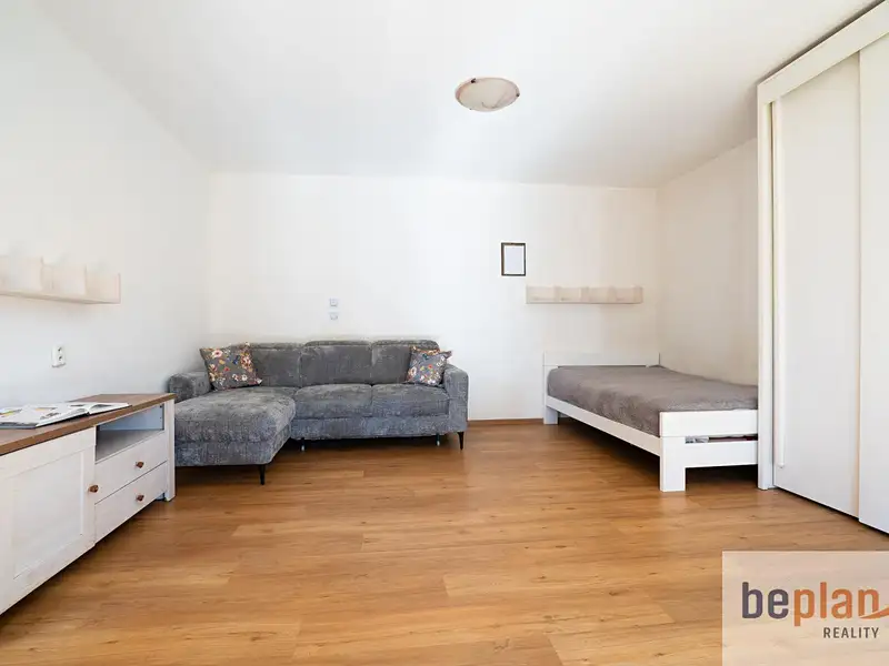 Prodej bytu 3+1 75 m², Kamenice – náhled fotky 2