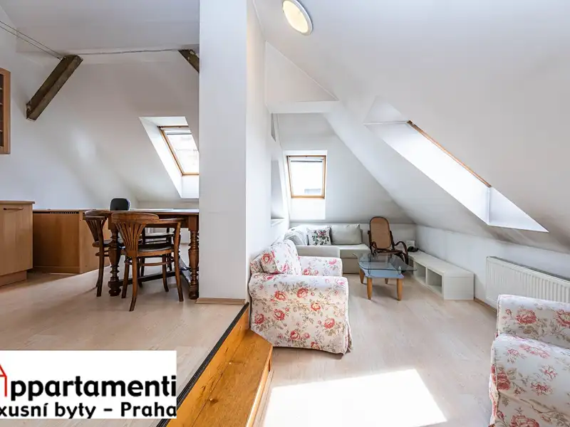 Prodej bytu 2+1 68 m², Praha – náhled fotky 1