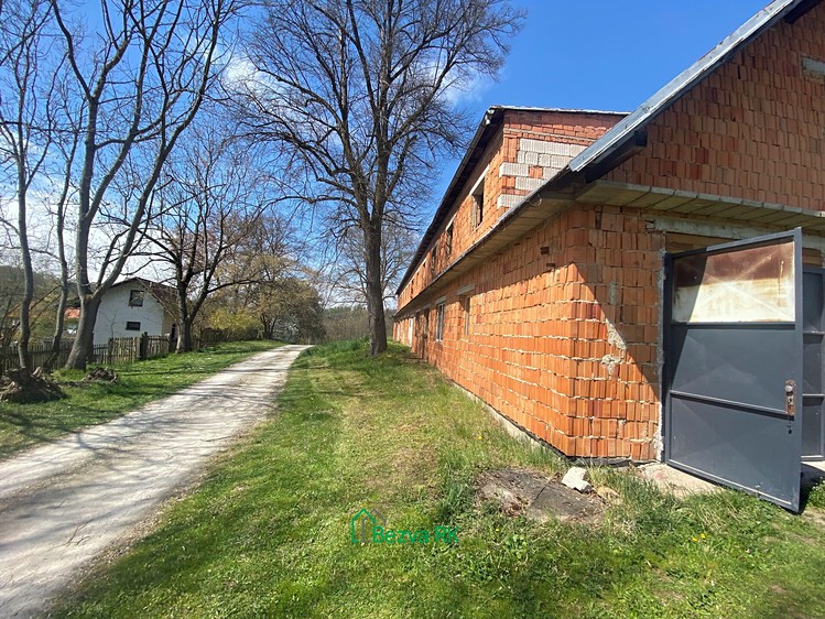 Prodej komerčního prostoru, 1 358 m² (15 z 34)