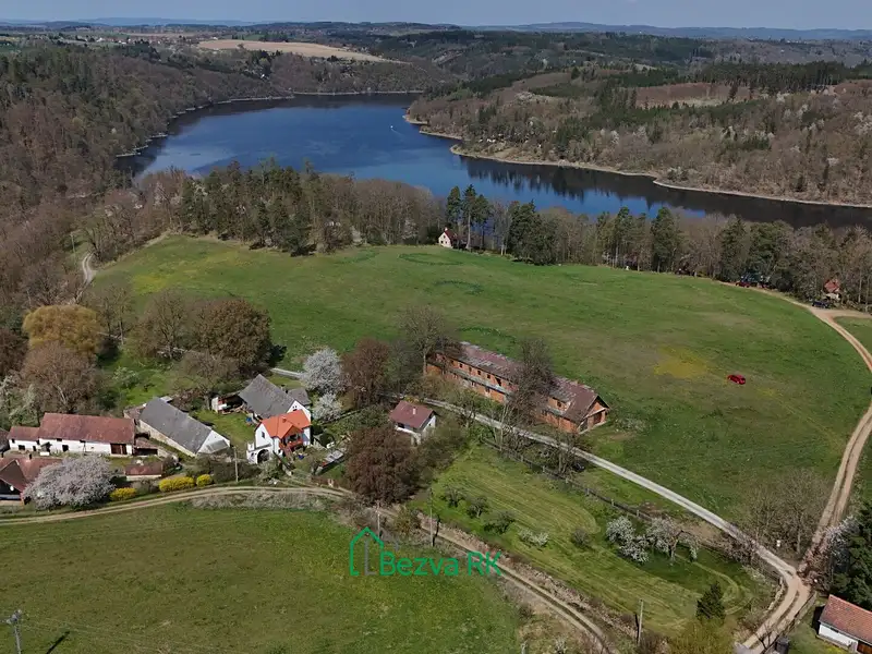 Prodej obchodního prostoru 1358 m², Varvažov – náhled fotky 1