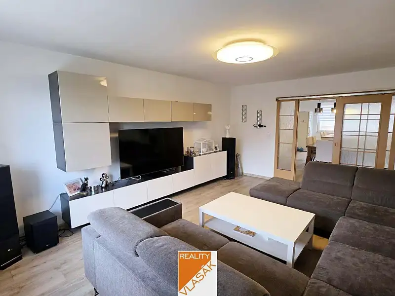 Prodej rodinného domu 200 m², pozemek 400 m², Radonice – náhled fotky 3