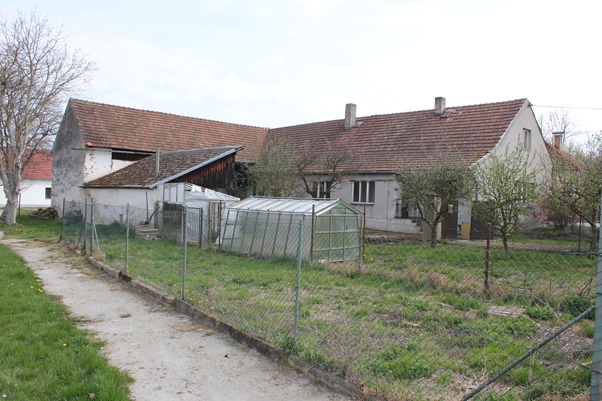 Prodej rodinného domu 120 m², pozemek 848 m² – fotografie 3