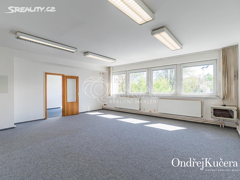 Pronájem kanceláře 191 m², Praha