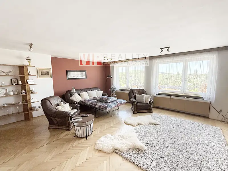 Prodej vícegeneračního domu 360 m², pozemek 288 m², Rosice – náhled fotky 2