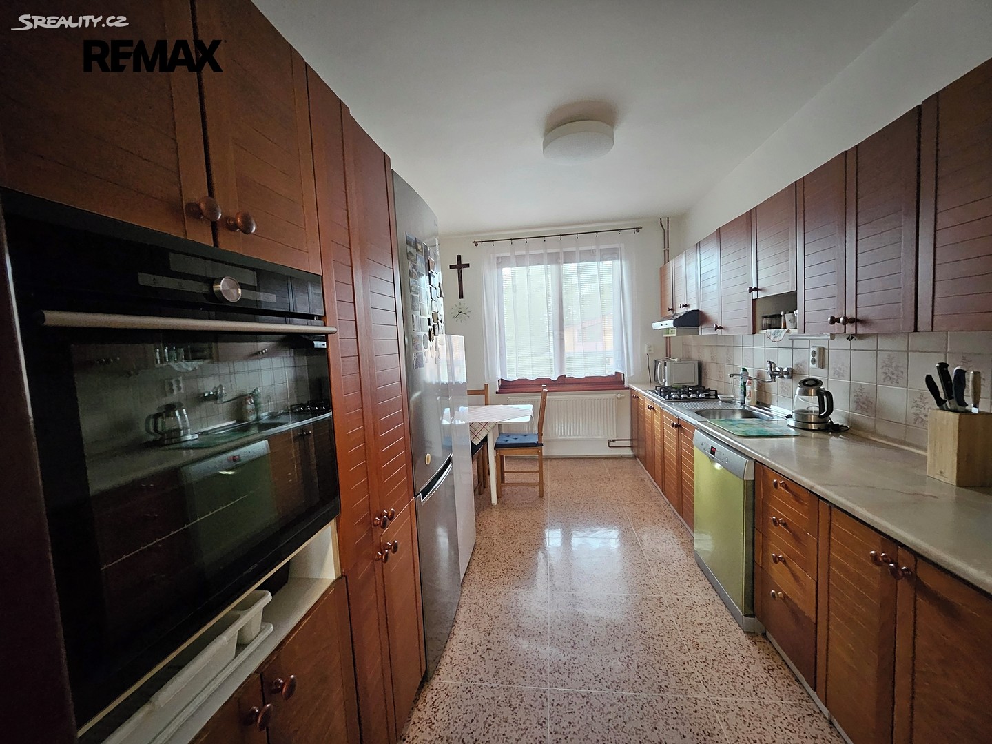 Prodej  rodinného domu 220 m², pozemek 125 m² – pohled 4