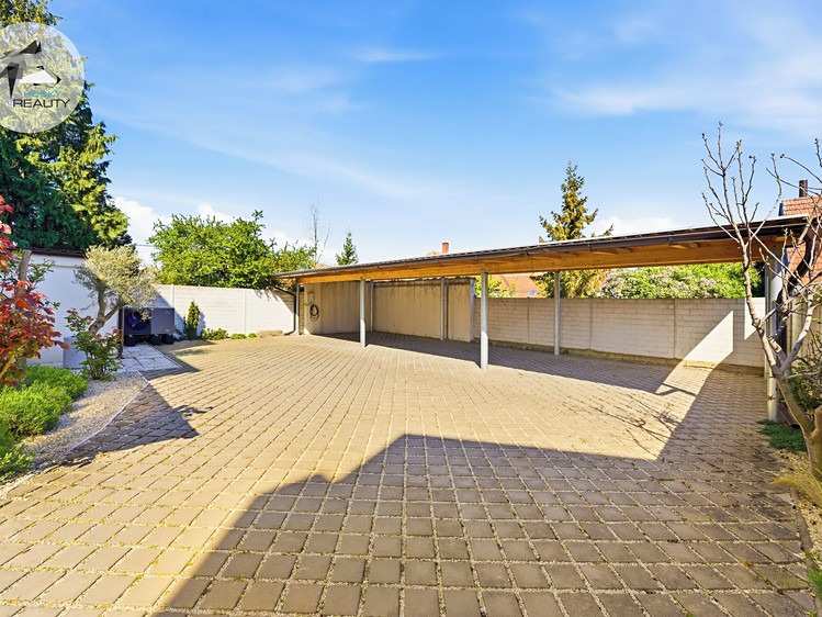 Prodej komerčního prostoru, 319 m² (34 z 80)