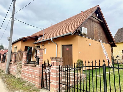 Pronájem  rodinného domu 160 m², pozemek 2 405 m²