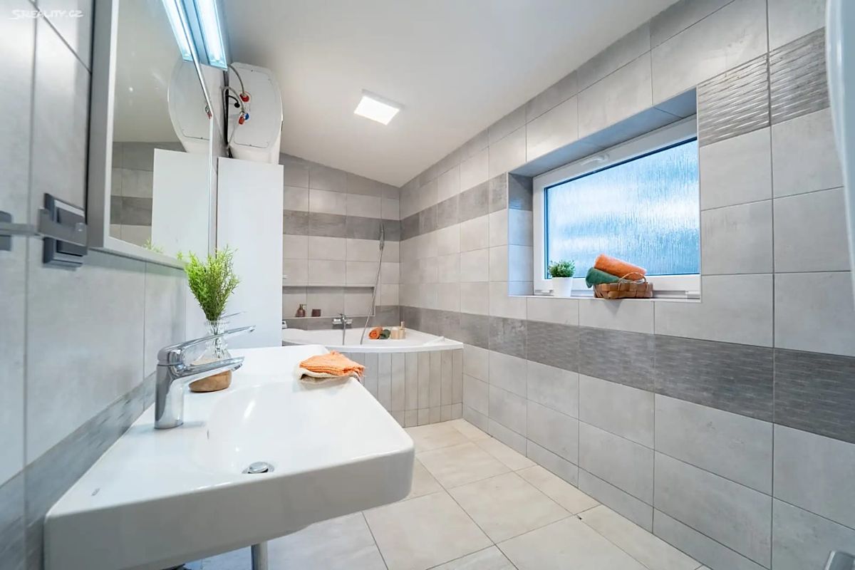 Prodej rodinného domu 125 m², pozemek 453 m² – fotografie 3