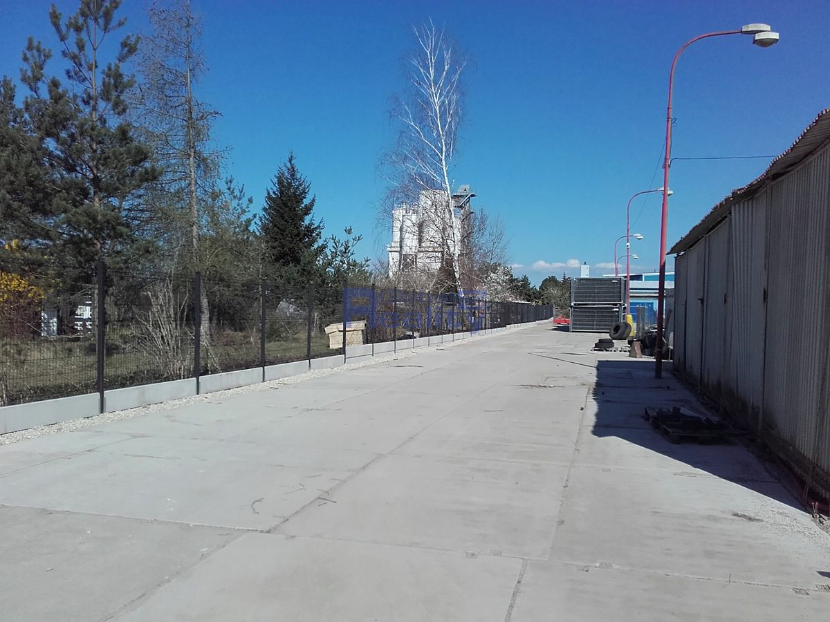 Pronájem komerčního pozemku 1500 m² – fotografie 5