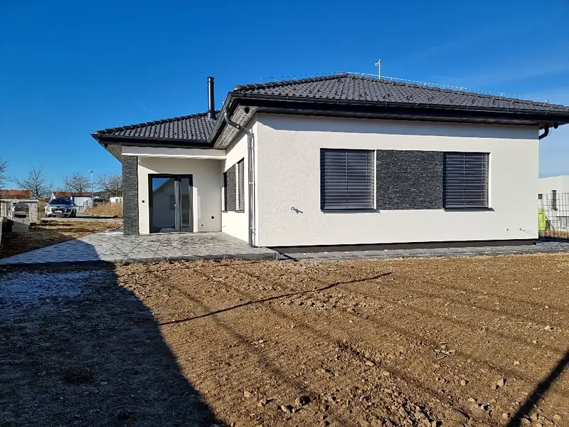 Prodej rodinného domu 91 m², pozemek 817 m², Slaný – náhled fotky 2