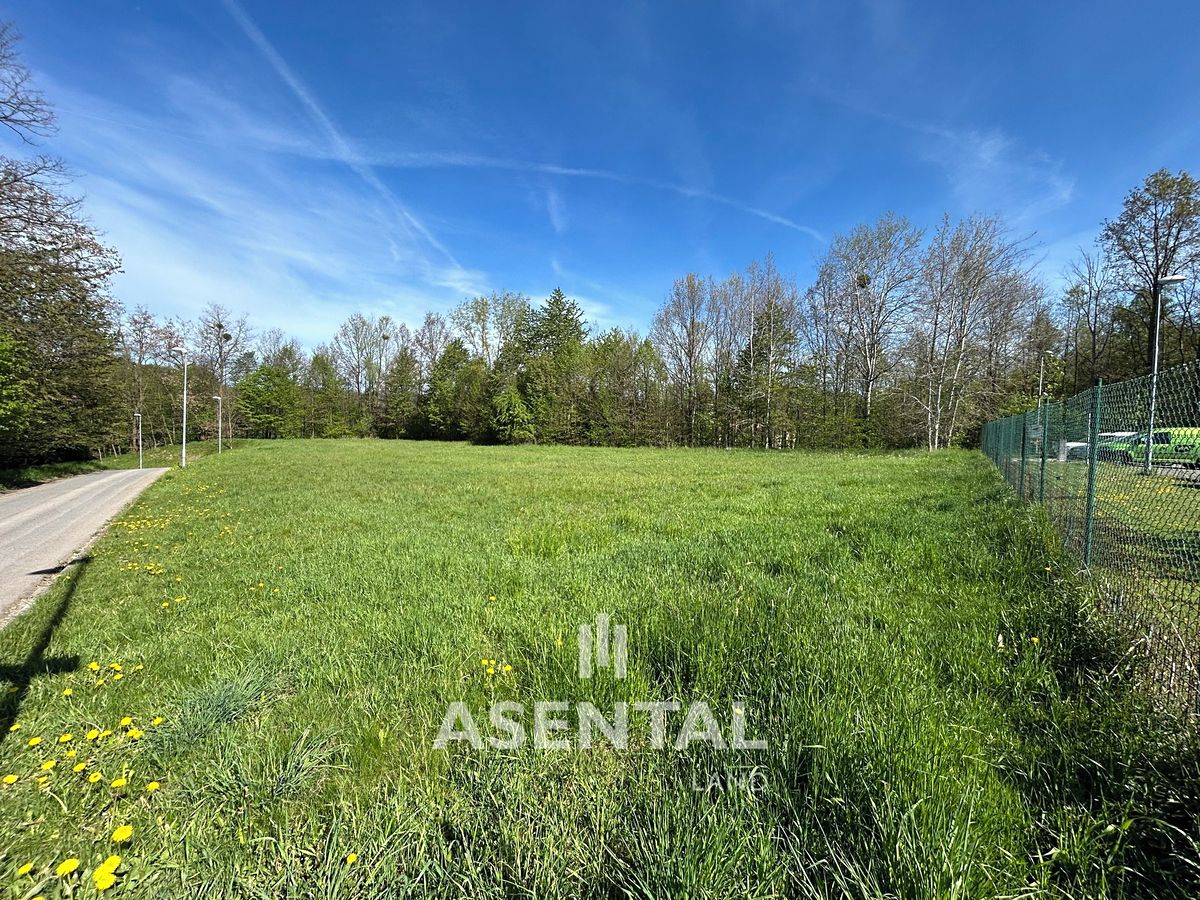 Prodej komerčního pozemku 3555 m² – fotografie 2