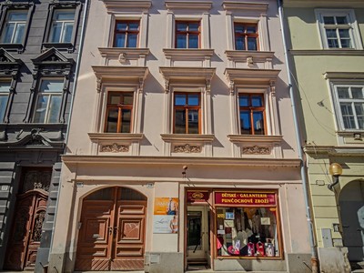 Prodej  rodinného domu 615 m², pozemek 684 m²