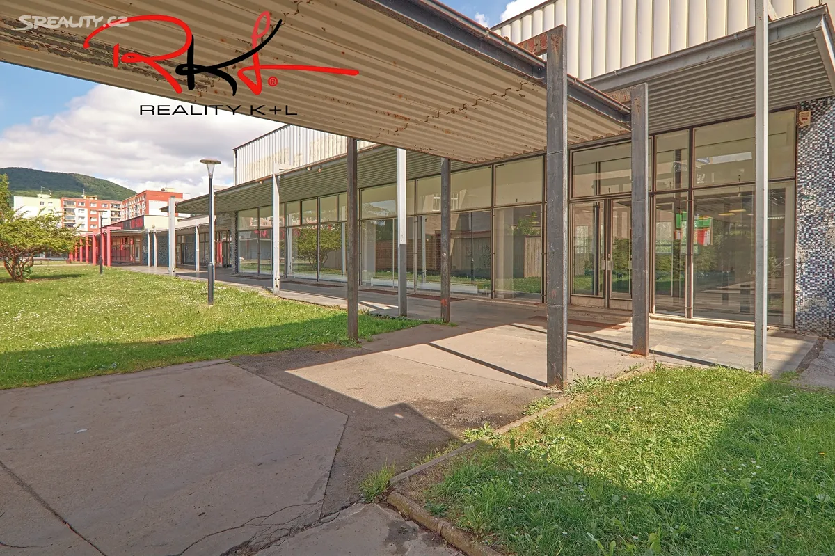 Pronájem obchodního prostoru 542 m², Osvoboditelů