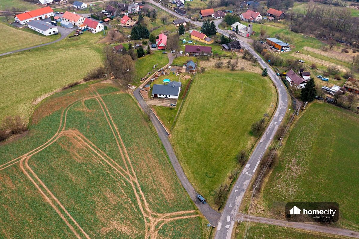 Prodej stavebního pozemku 1000 m²