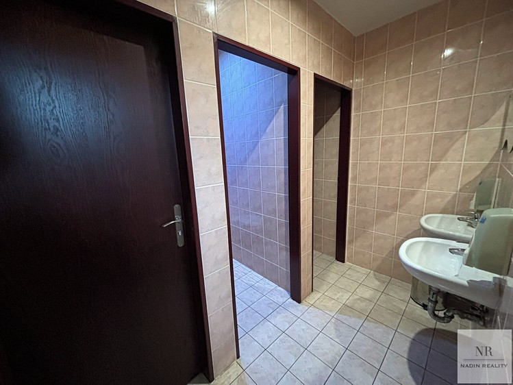 Комерційне приміщення на продаж, 2 600 м² (3 з 23)