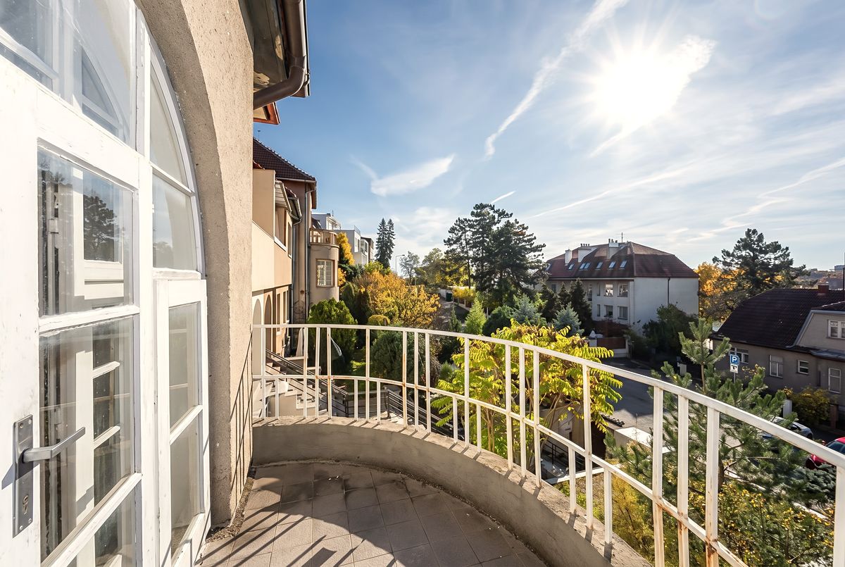 Prodej vily 350 m², pozemek 601 m² – fotografie 4