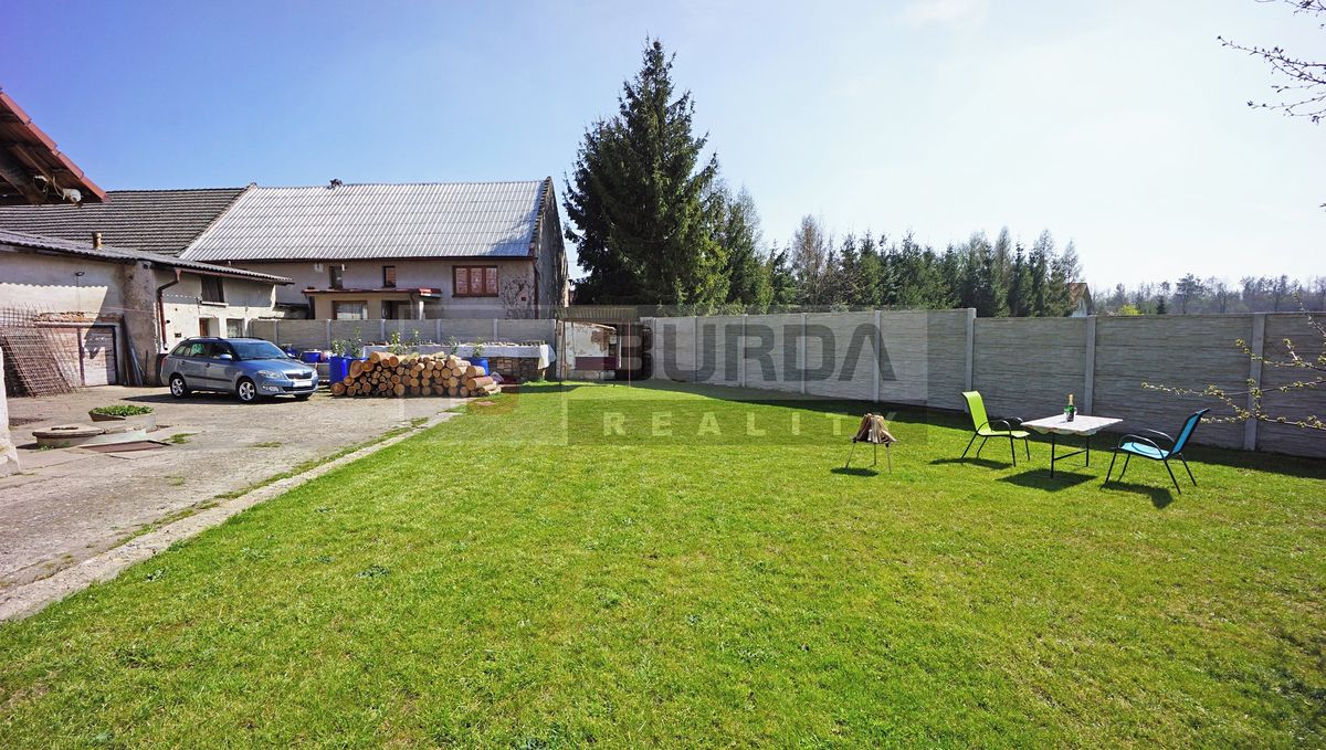 Prodej rodinného domu 132 m², pozemek 734 m² – fotografie 2