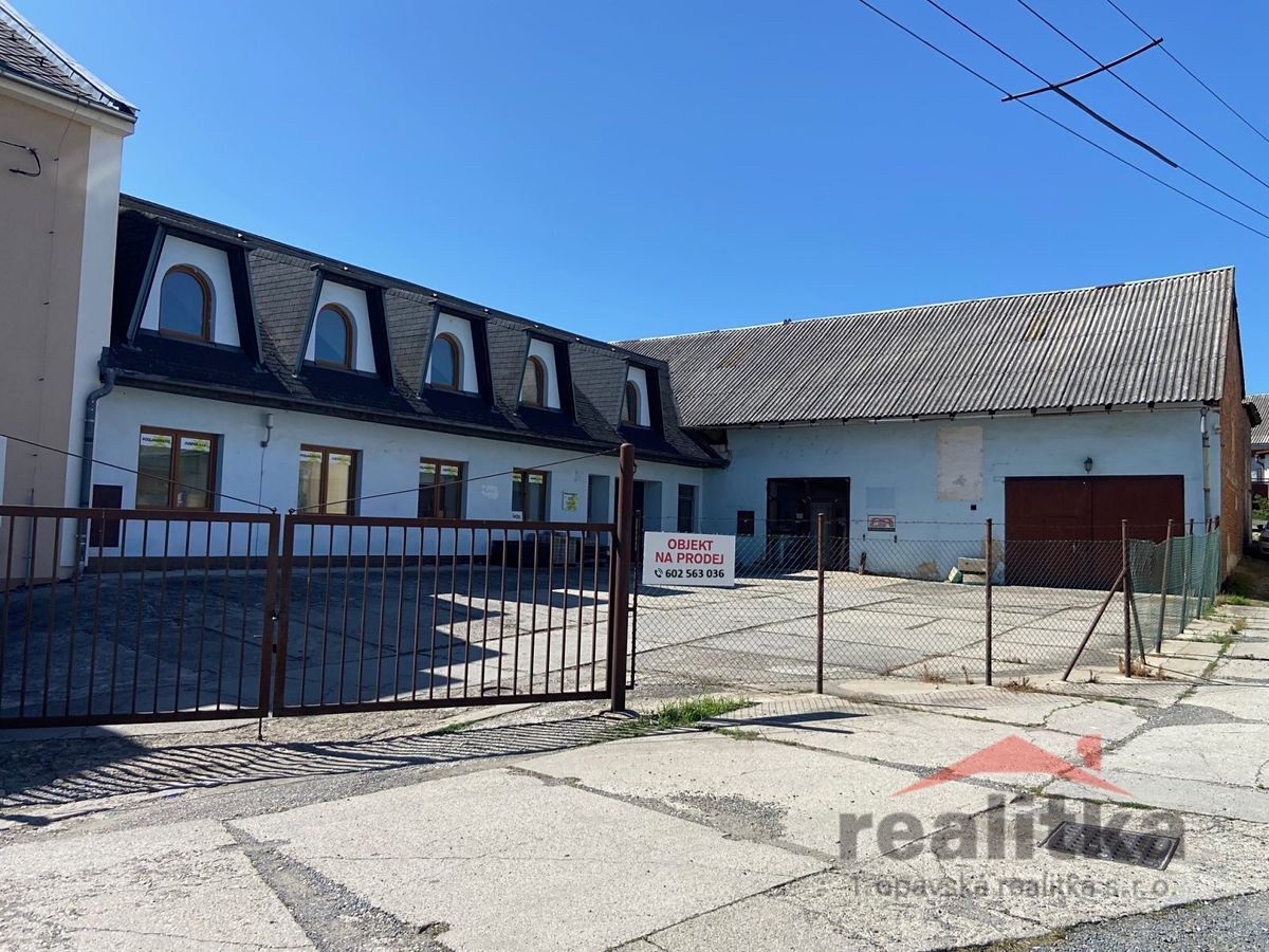 Prodej rodinného domu 525 m², pozemek 1376 m² – fotografie 4
