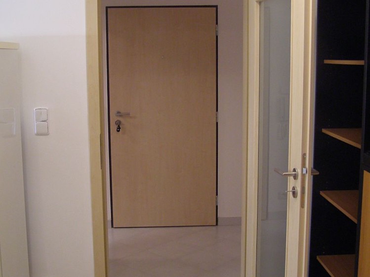 Makedonská 3