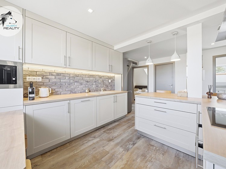 Prodej komerčního prostoru, 319 m² (4 z 80)