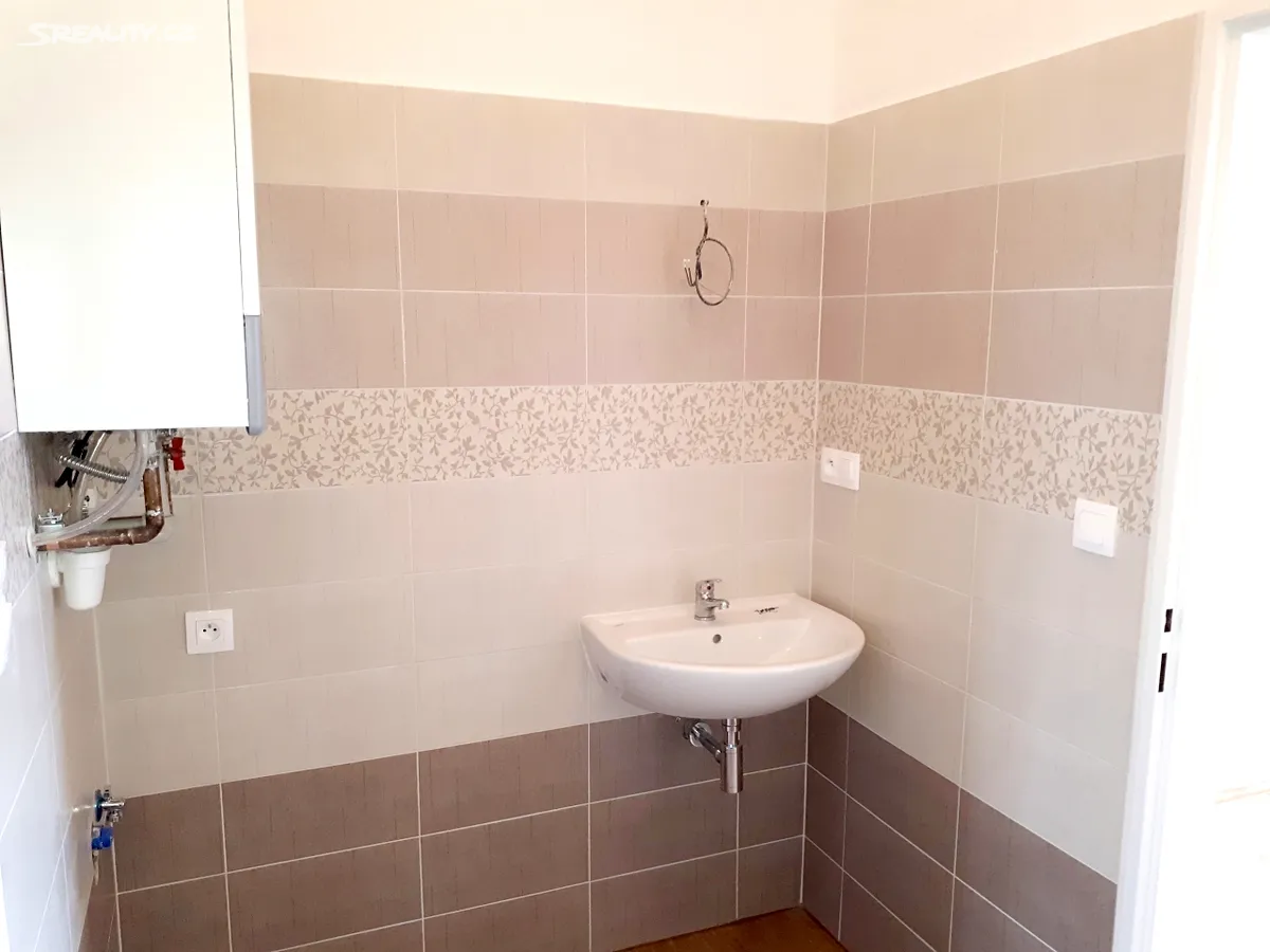 Pronájem bytu 2+kk 58 m² – další