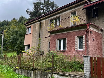 Prodej  rodinného domu 200 m², pozemek 5 872 m²
