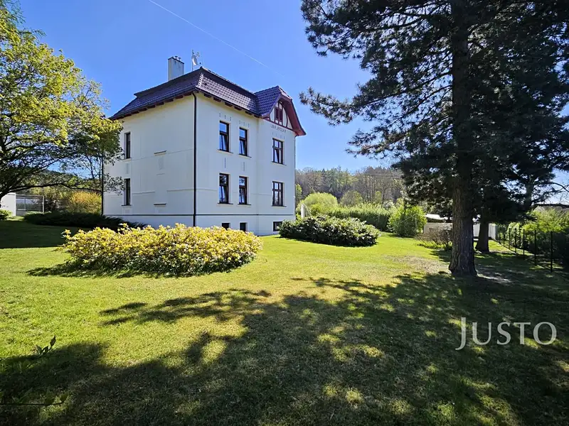 Prodej rodinného domu 257 m², pozemek 1742 m², Heřmaň – náhled fotky 2