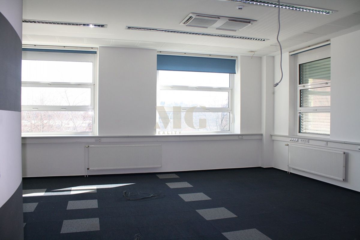 Pronájem obchodního prostoru 111 m²
