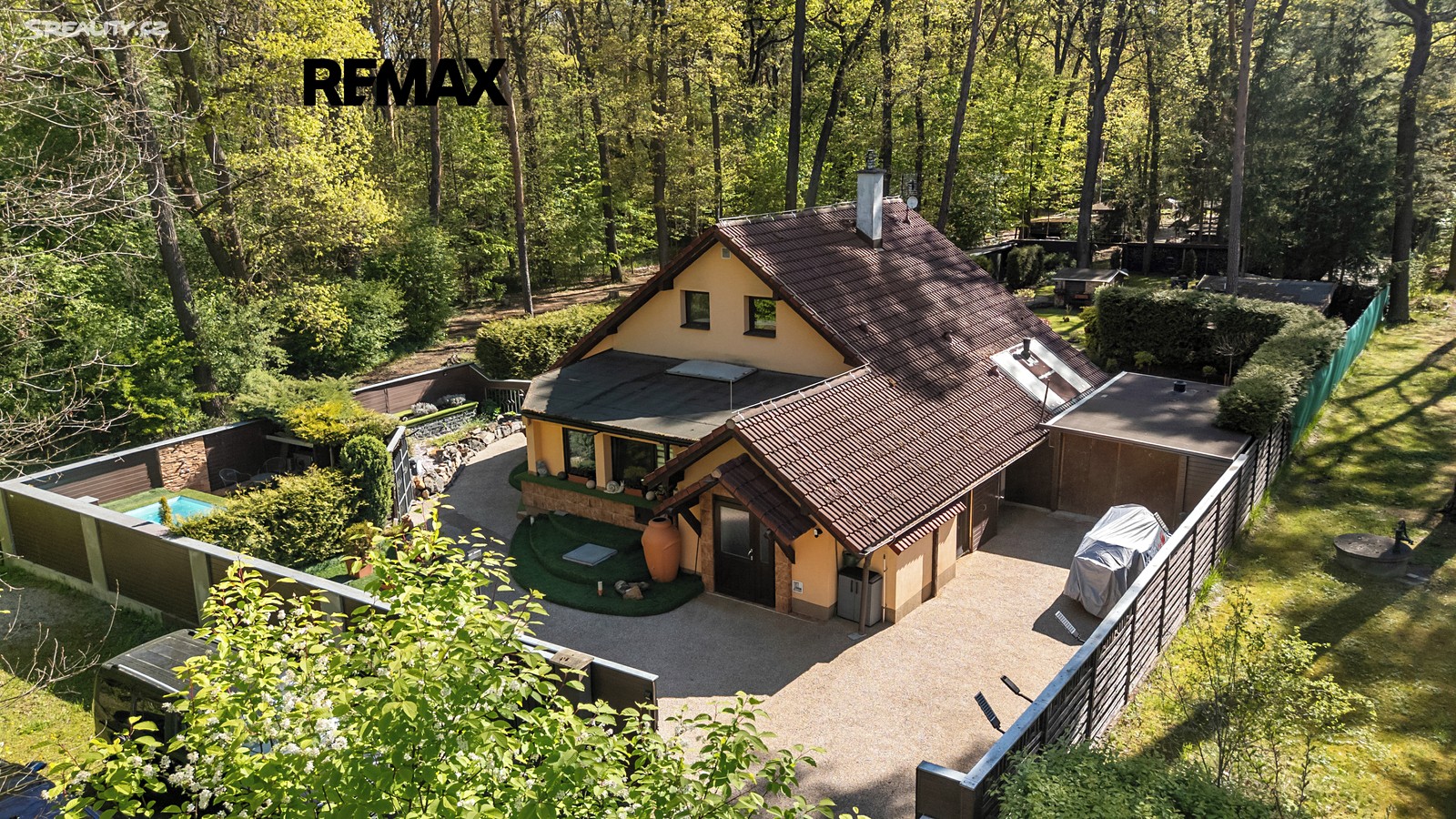 Prodej  chaty 138 m², pozemek 1 115 m², okres Nymburk