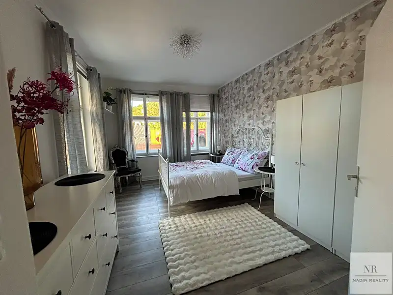 Prodej bytu 2+1 35 m², Karlovy Vary – náhled fotky 1