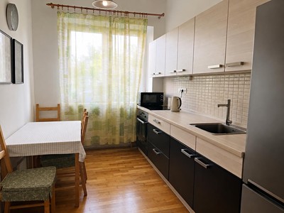 Pronájem bytu 3+1 70 m² (Jednopodlažní) — photo 2