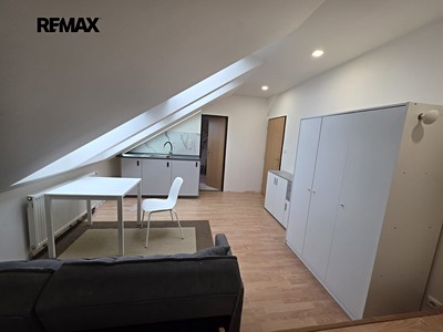 Pronájem bytu 2+kk 43 m²