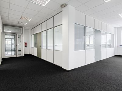 Pronájem kanceláře 225 m²
