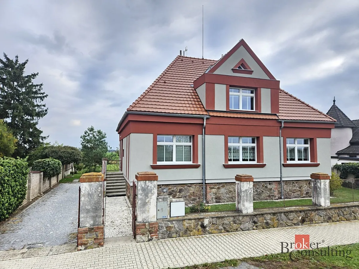 Prodej vily 228 m², pozemek 700 m²