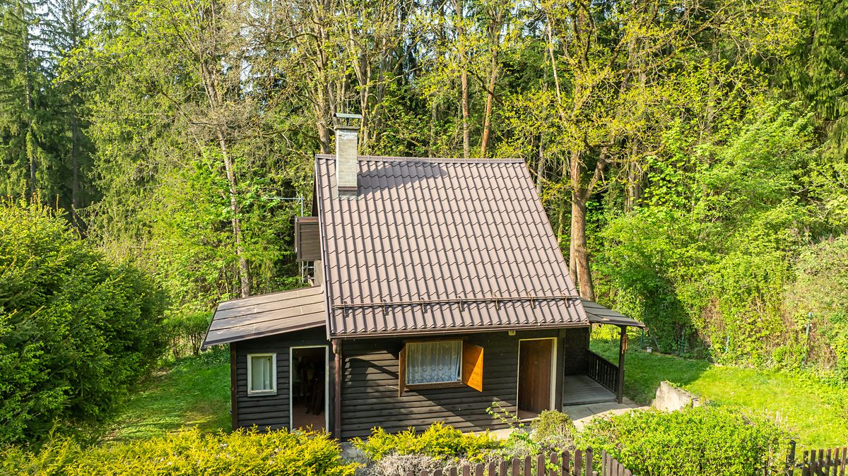 Prodej chaty 50 m², pozemek 216 m² – fotografie 2