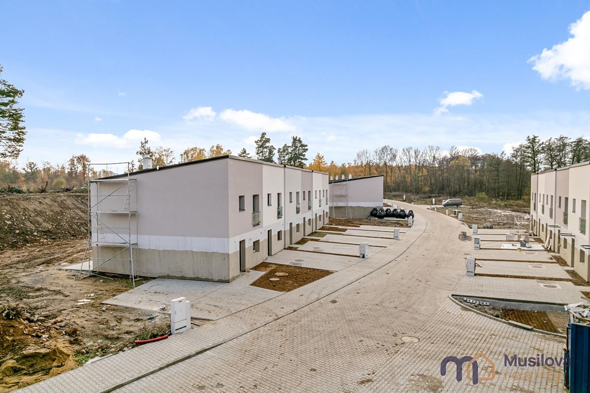 Pronájem rodinného domu 92 m², pozemek 300 m² – fotografie 4