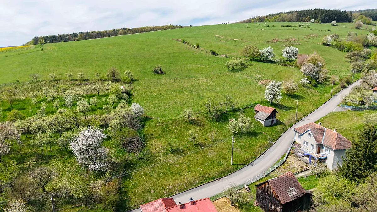Prodej stavebního pozemku 6505 m²