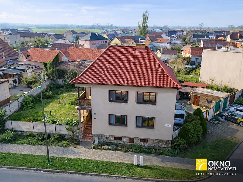 Prodej rodinného domu 284 m², pozemek 755 m², Hlavní, Hrušky, okres Břeclav