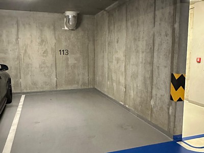 Pronájem garážového stání 16 m²