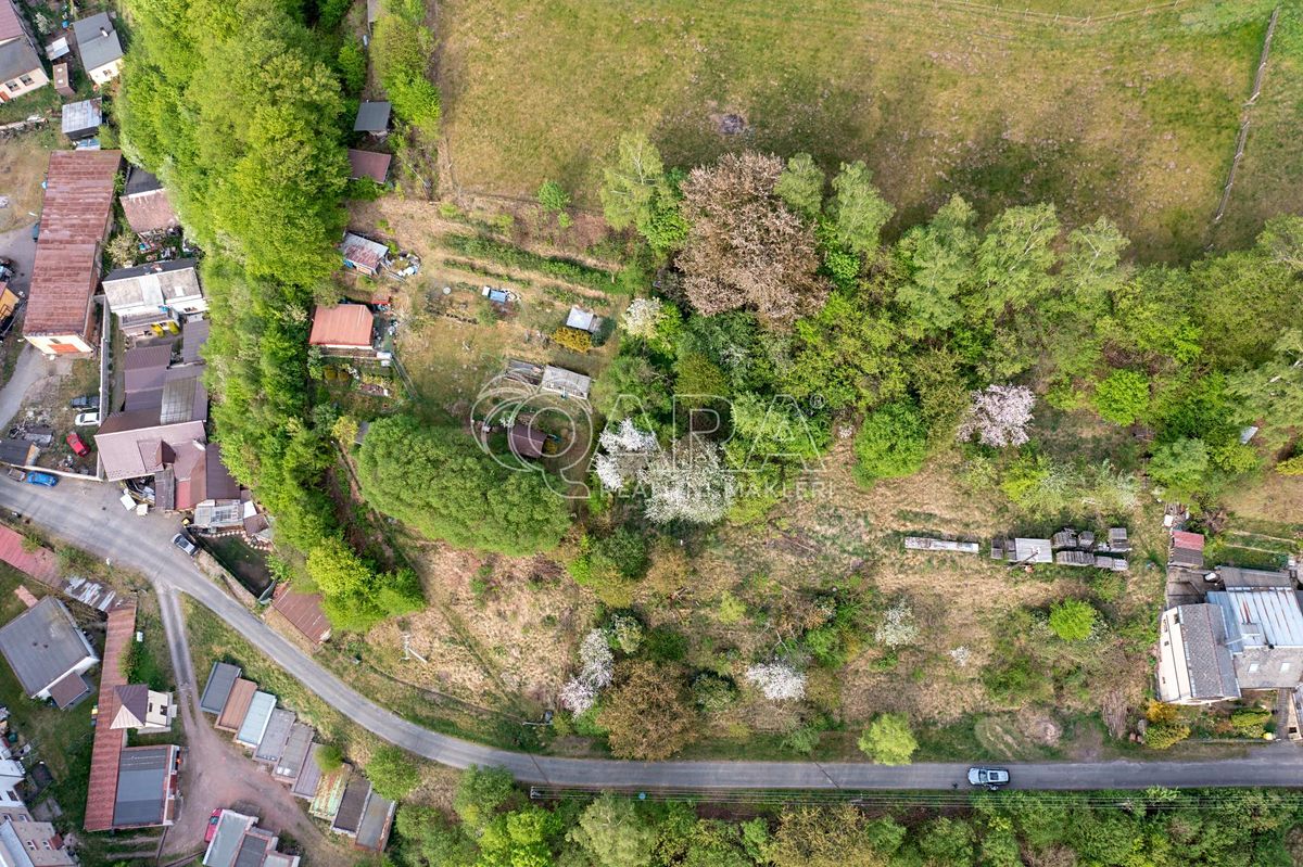 Prodej stavebního pozemku 1649 m² – fotografie 3