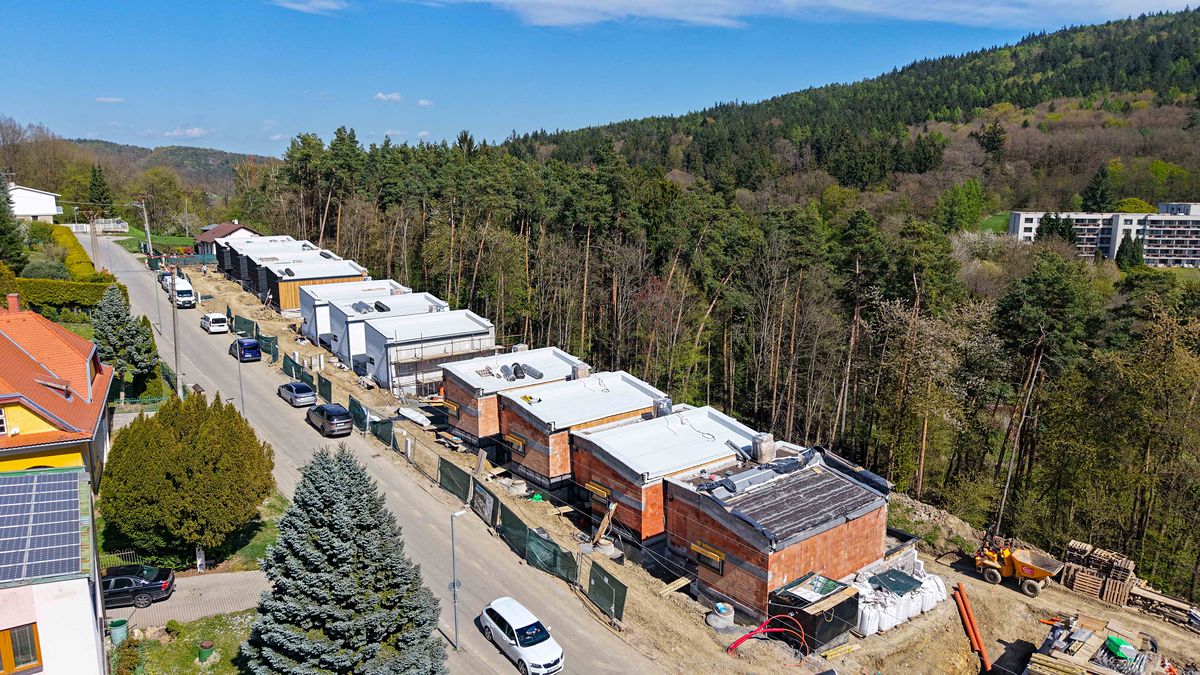 Prodej rodinného domu 115 m², pozemek 200 m² – fotografie 2